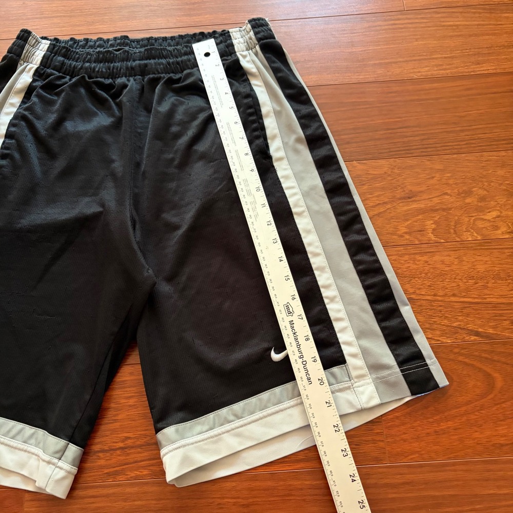 Nike Mens Basketball Shorts Black Grey White Striped Mesh Athletic Size M